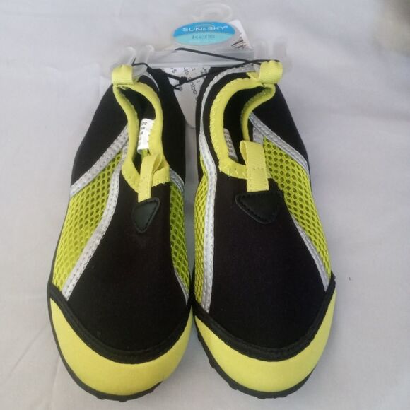 New sun&sky kids aqua shoes size 11-12 (L) - Picture 1 of 2